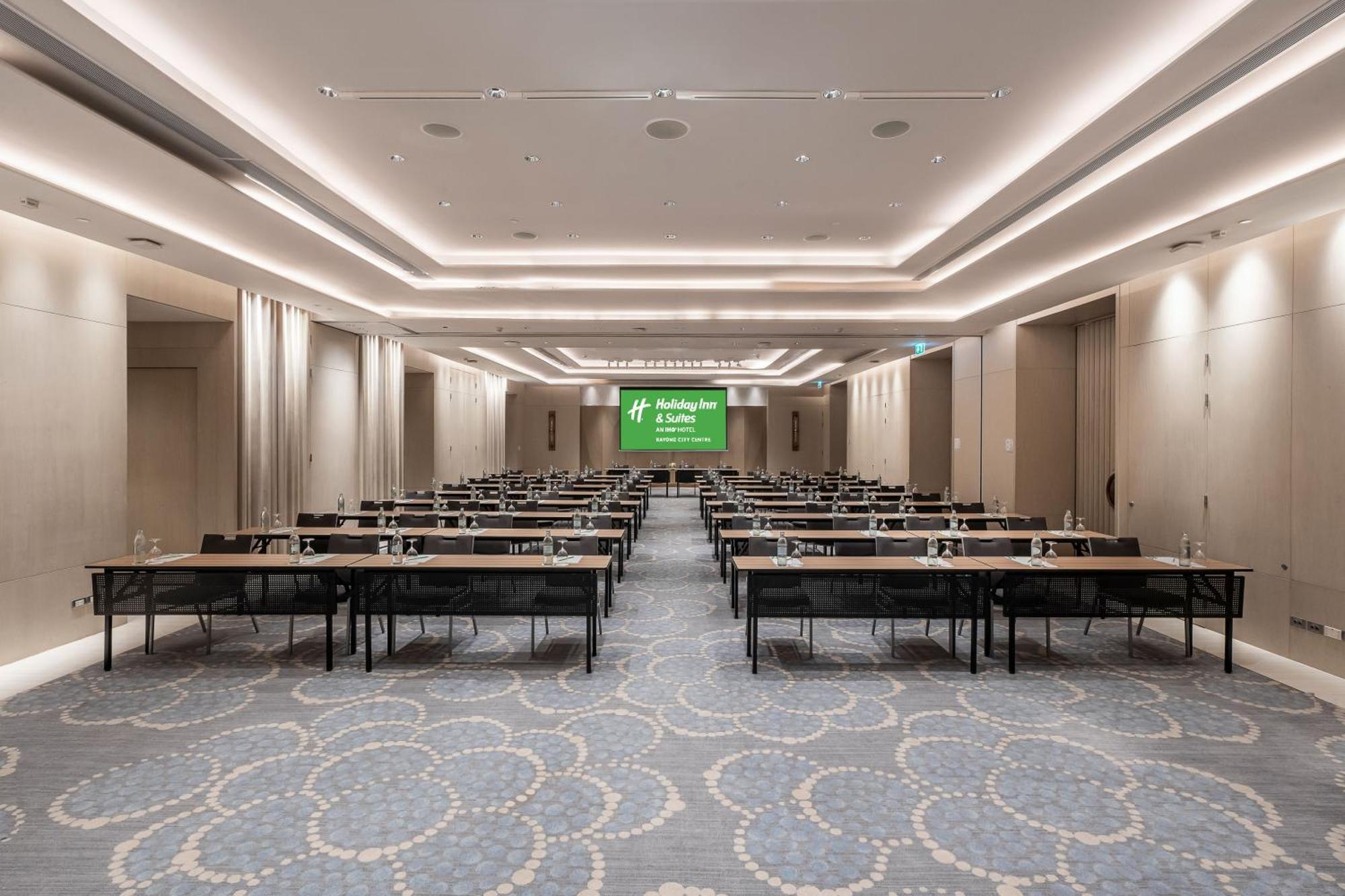 Holiday Inn & Suites Rayong City Centre By Ihg Exterior foto