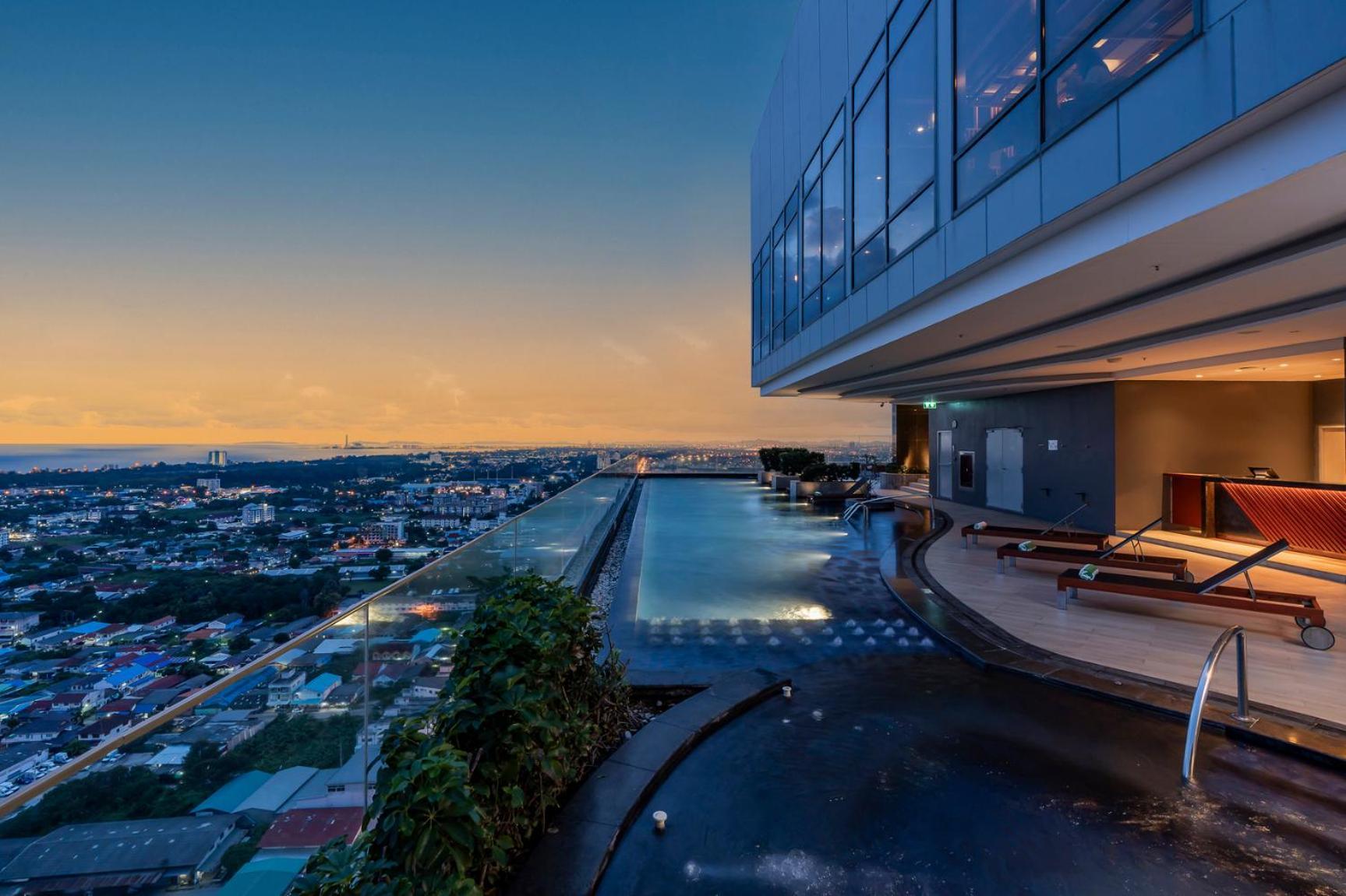 Holiday Inn & Suites Rayong City Centre By Ihg Exterior foto