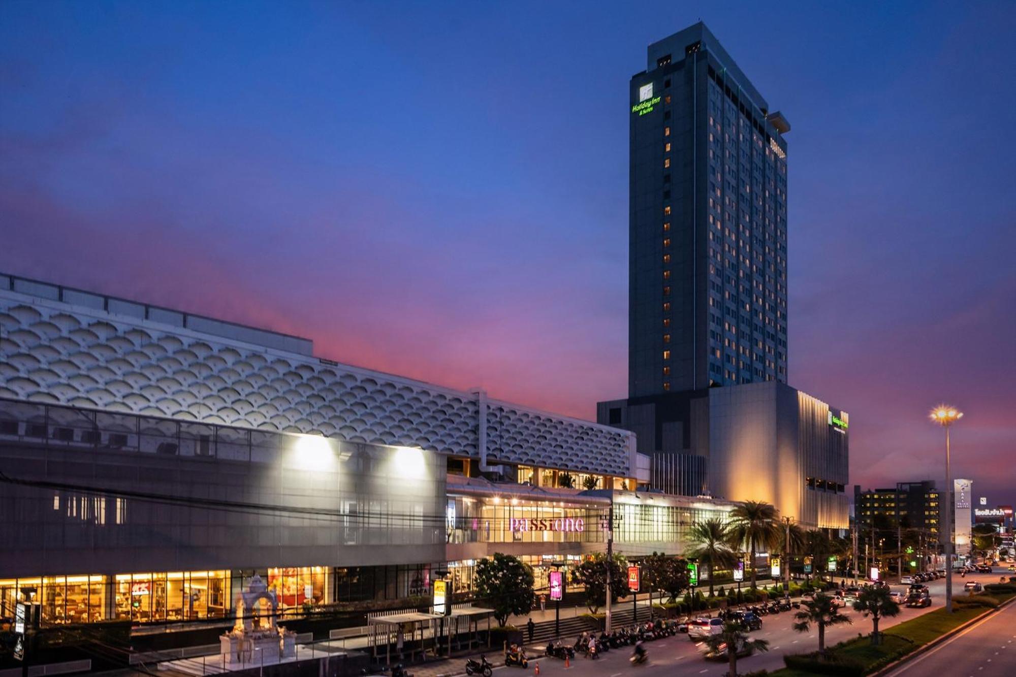 Holiday Inn & Suites Rayong City Centre By Ihg Exterior foto
