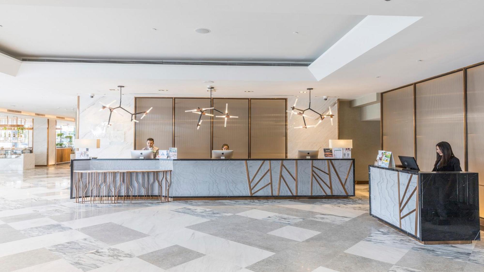 Holiday Inn & Suites Rayong City Centre By Ihg Exterior foto