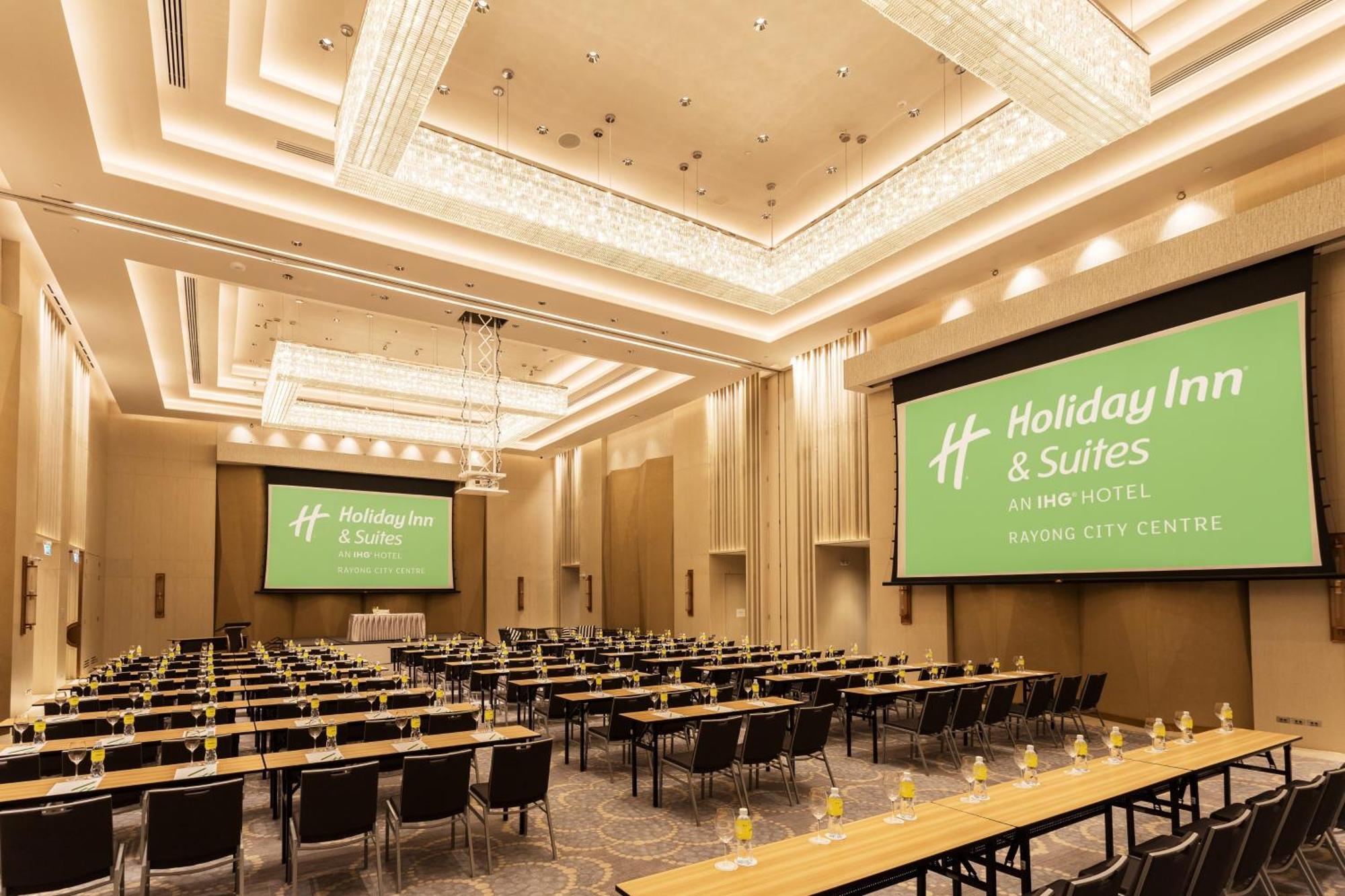 Holiday Inn & Suites Rayong City Centre By Ihg Exterior foto