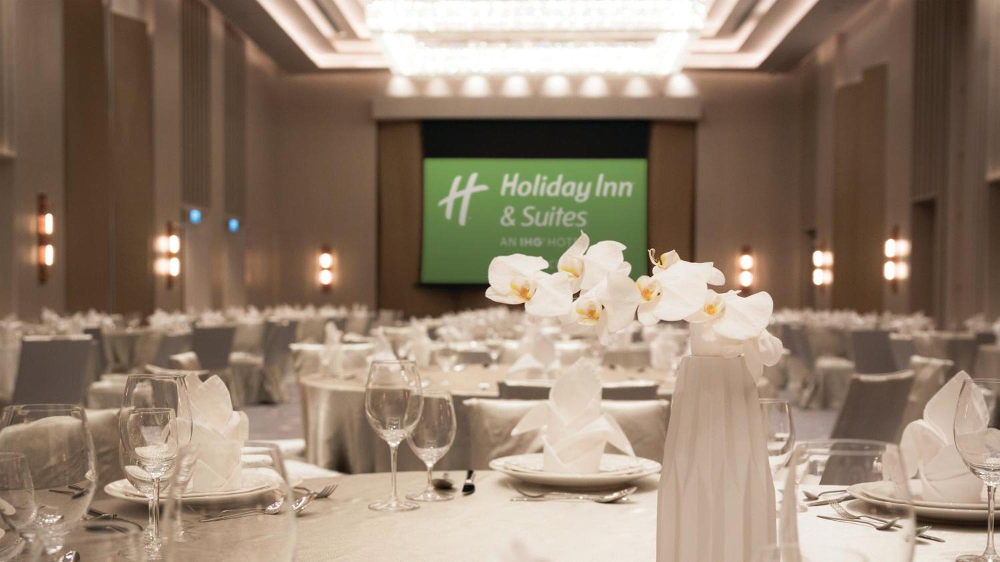 Holiday Inn & Suites Rayong City Centre By Ihg Exterior foto