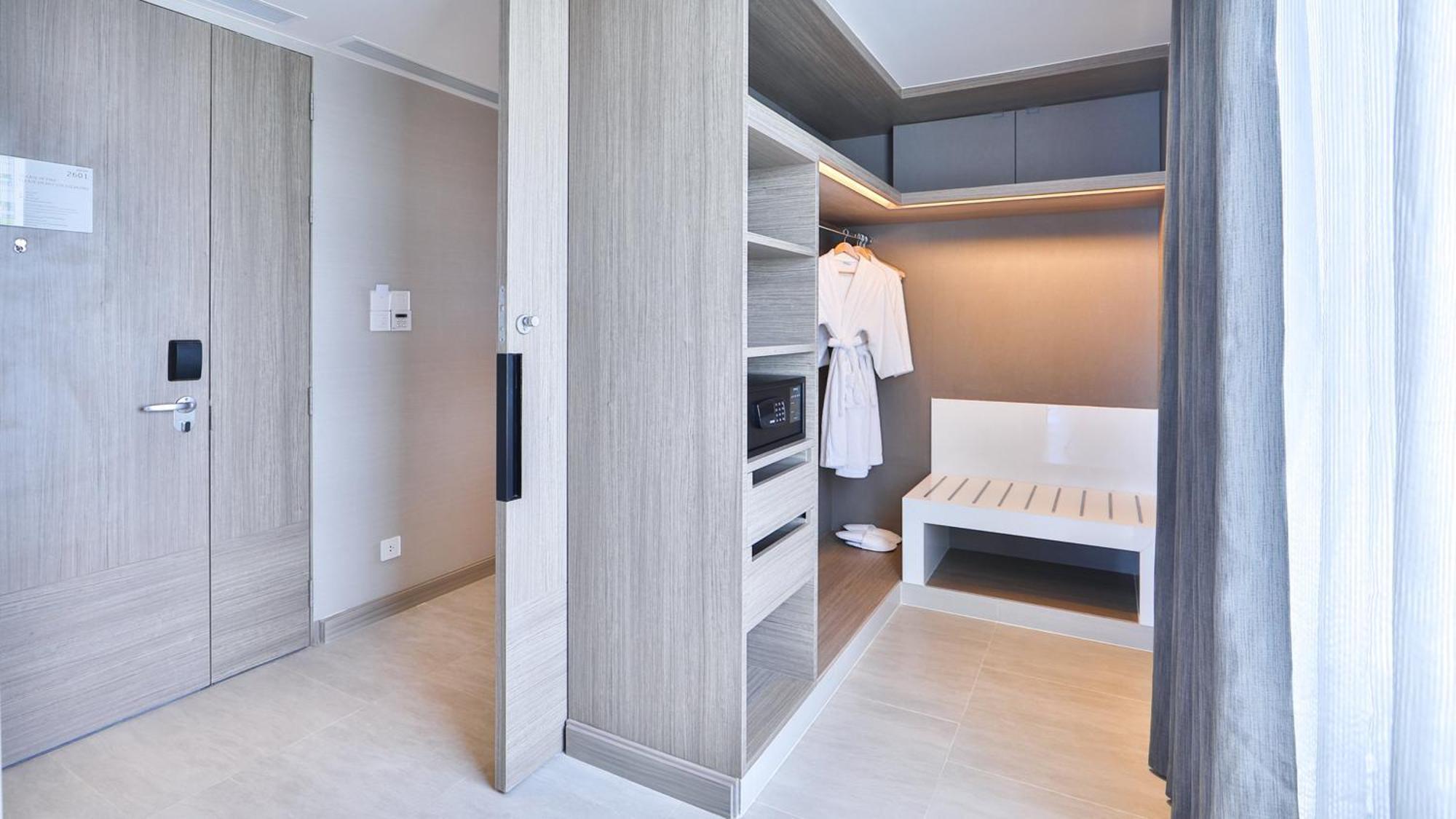 Holiday Inn & Suites Rayong City Centre By Ihg Exterior foto