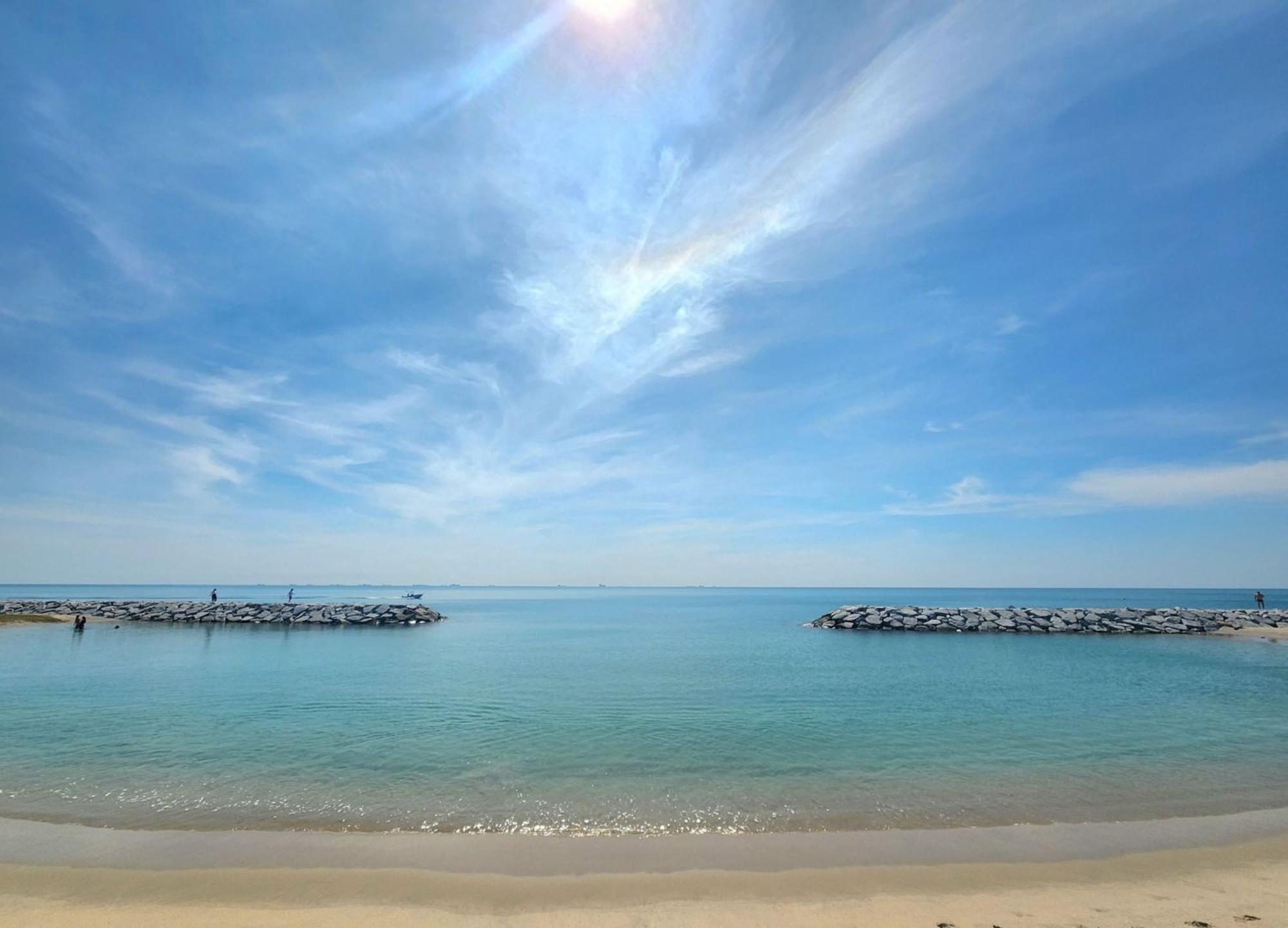 Holiday Inn & Suites Rayong City Centre By Ihg Exterior foto