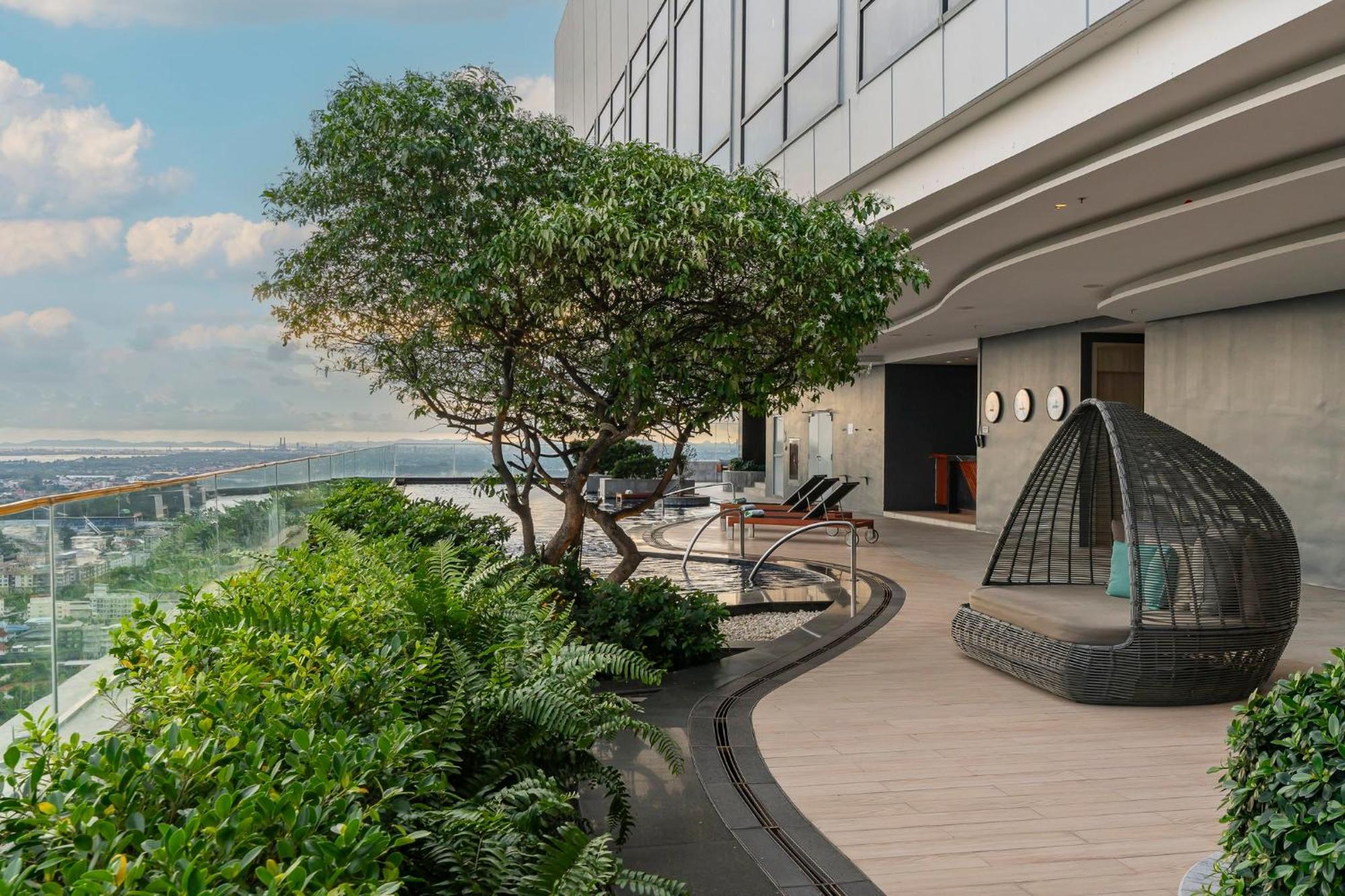 Holiday Inn & Suites Rayong City Centre By Ihg Exterior foto