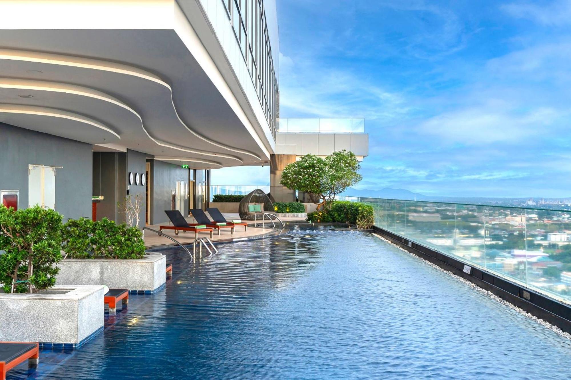 Holiday Inn & Suites Rayong City Centre By Ihg Exterior foto